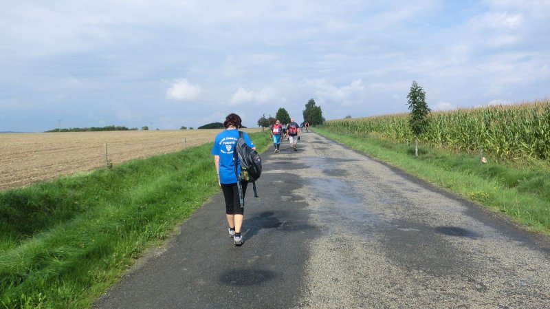fotografie z akce Pochod pětilisté růže